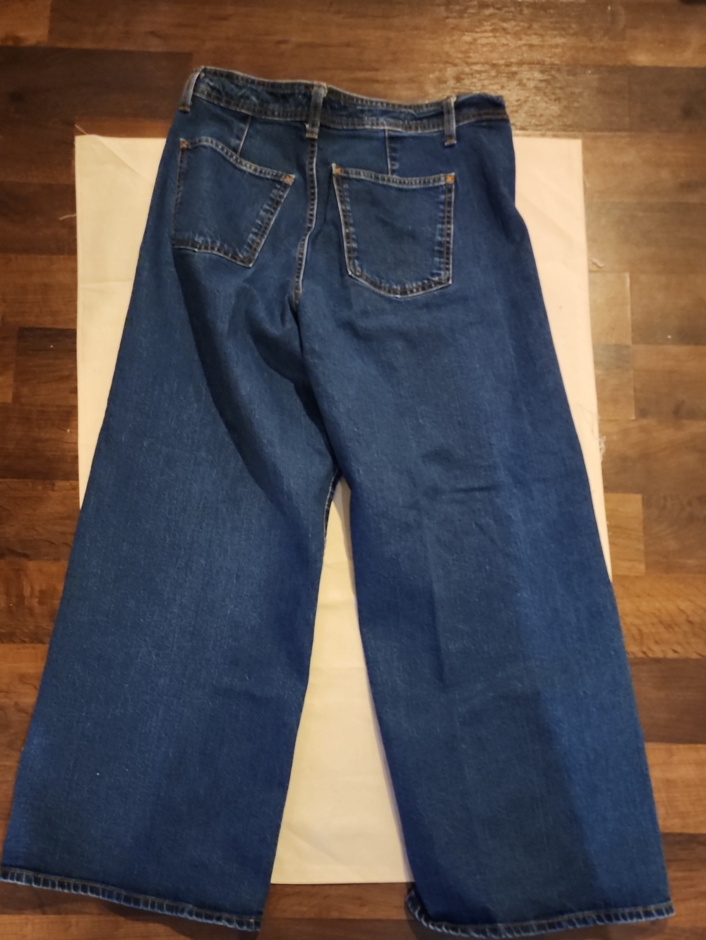 Universal Thread Wide Leg Jeans in Dark Blue Denim - Picture 3 of 3